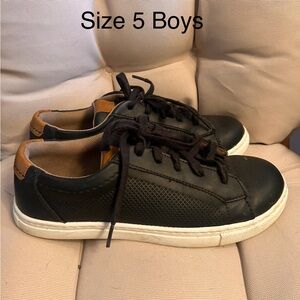 Falls Creek Black Boys' Sneakers